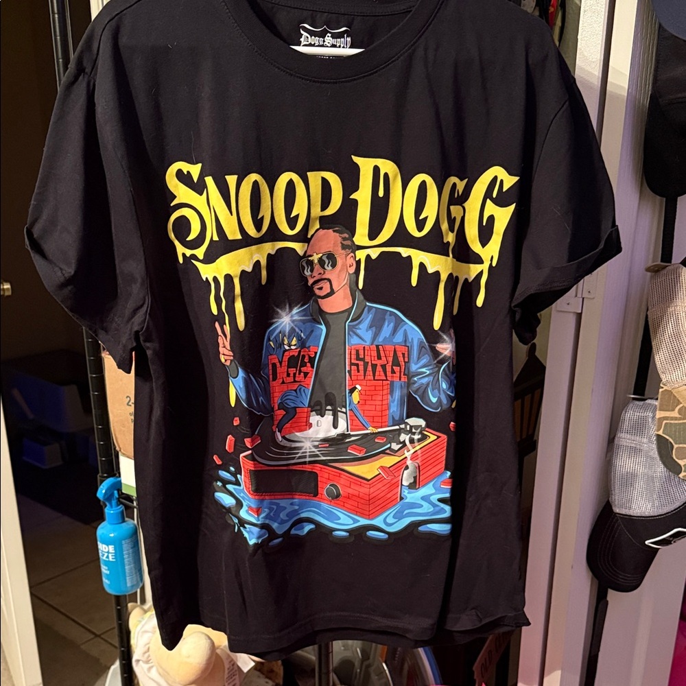 Snoop Dogg DJ Graphic T-Shirt